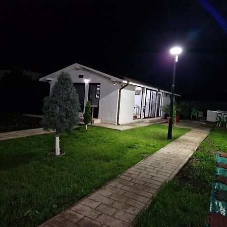 Hotel Complex Turistic N&S Două Mai Esterno foto