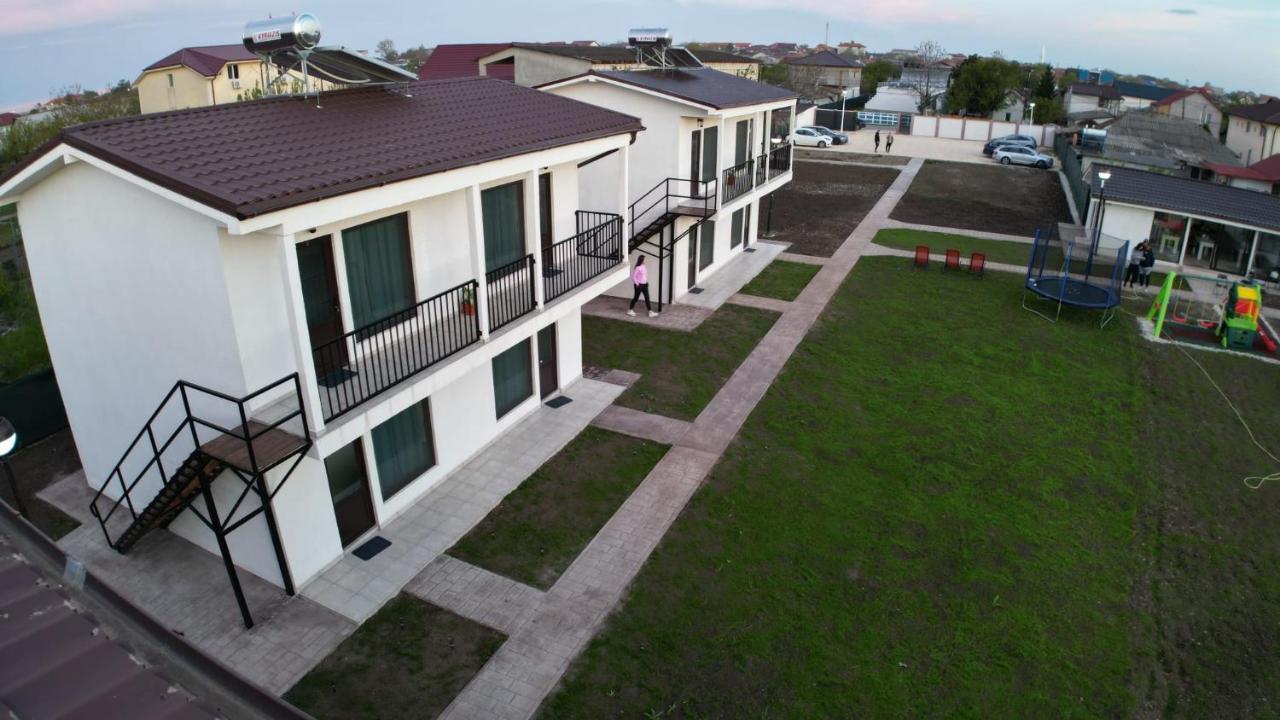 Hotel Complex Turistic N&S Două Mai Esterno foto