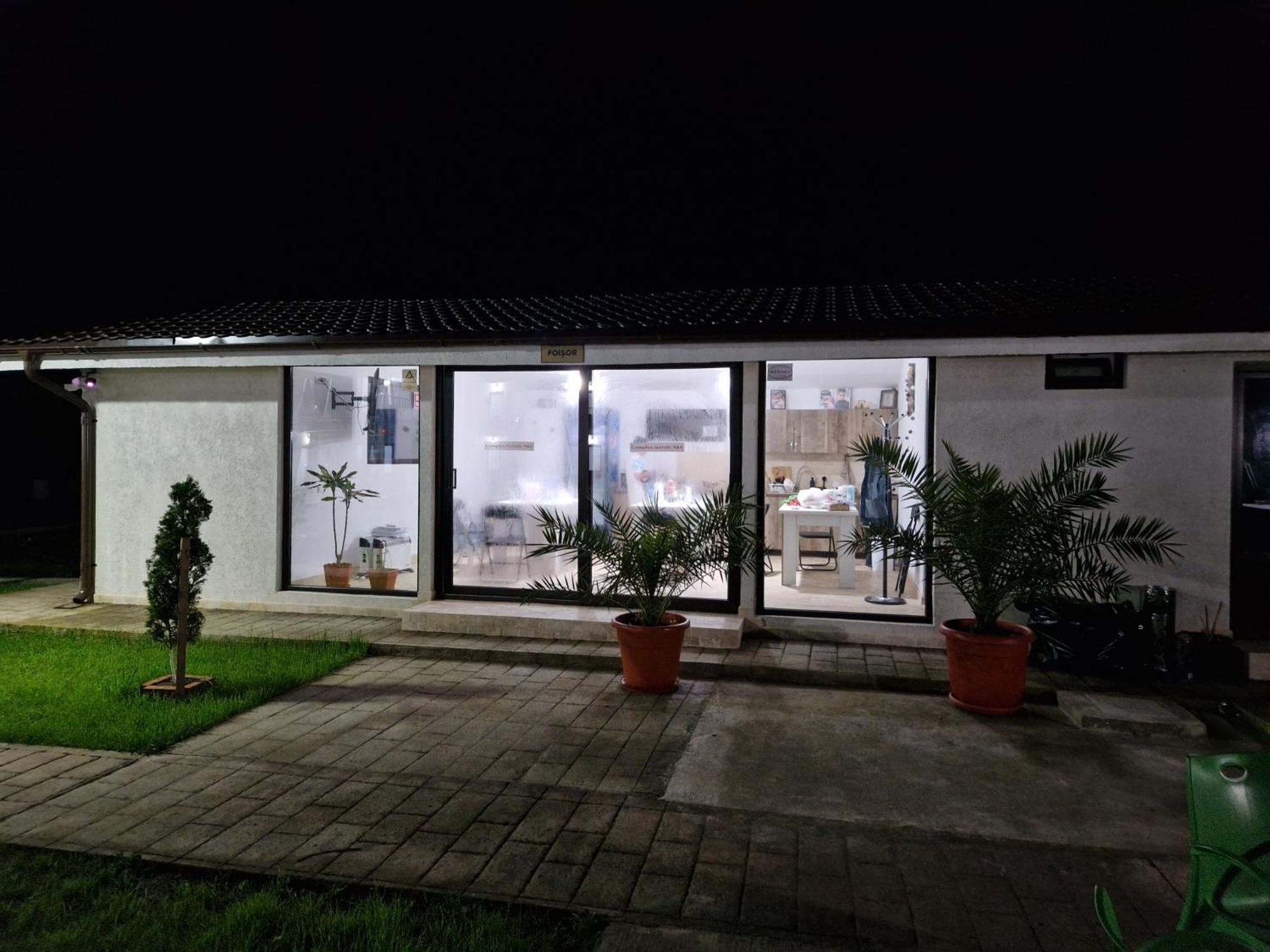 Hotel Complex Turistic N&S Două Mai Esterno foto